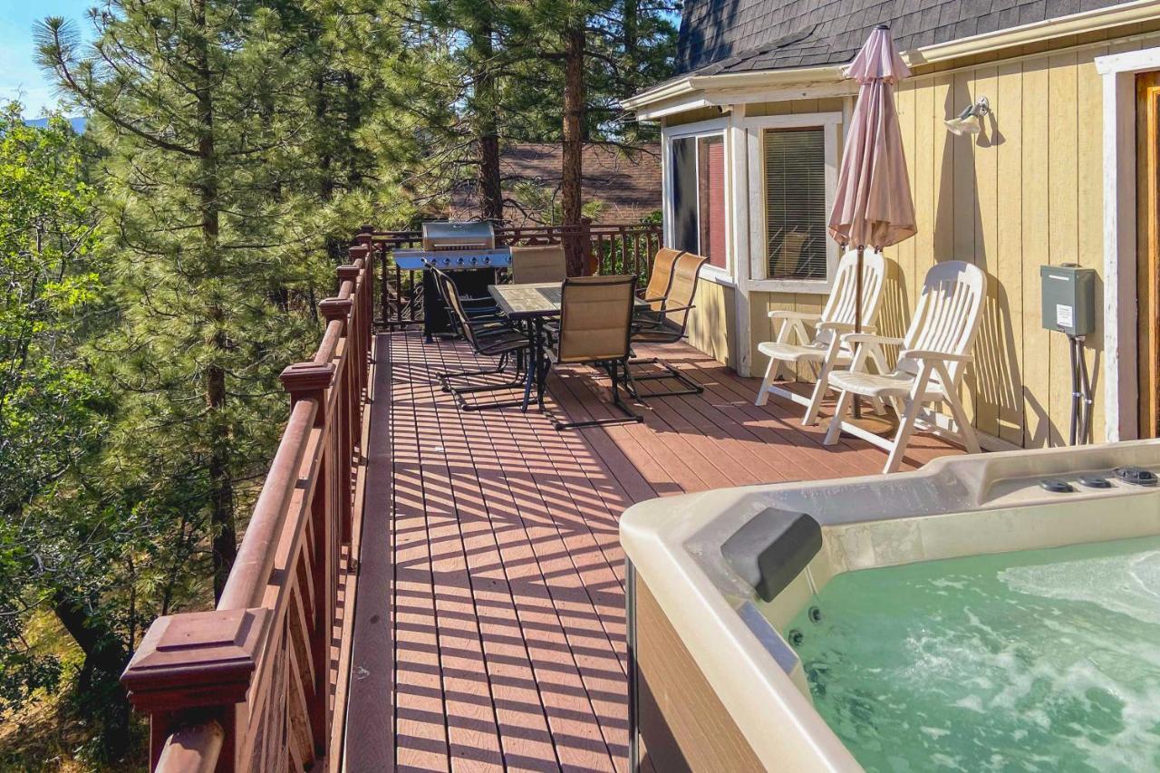 Cozy Getaway Cabin Deck And Hot Tub With Views! Villa บิ๊กแบร์เลค ภายนอก รูปภาพ